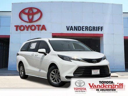 2026 Toyota Sienna LE 8 Passenger Van Passenger Van