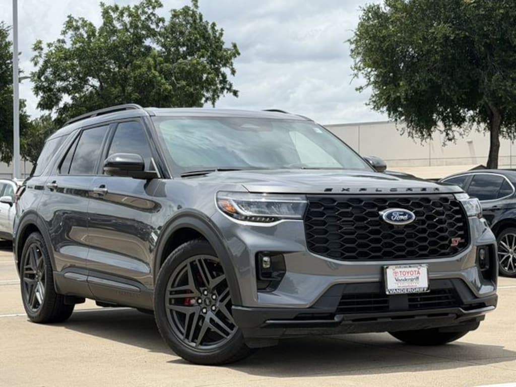 Used 2025 Ford Explorer ST SUV