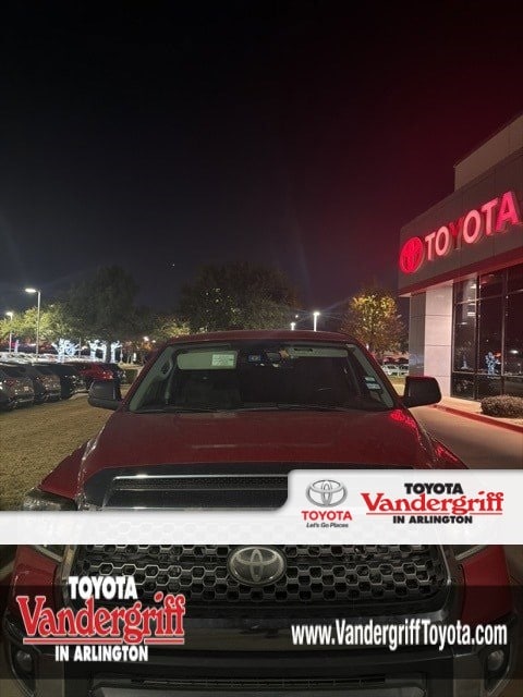 2020 Toyota Tundra SR5's photo