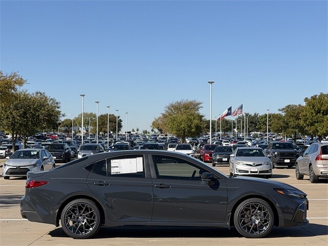 2026 Toyota Camry SE photo 3