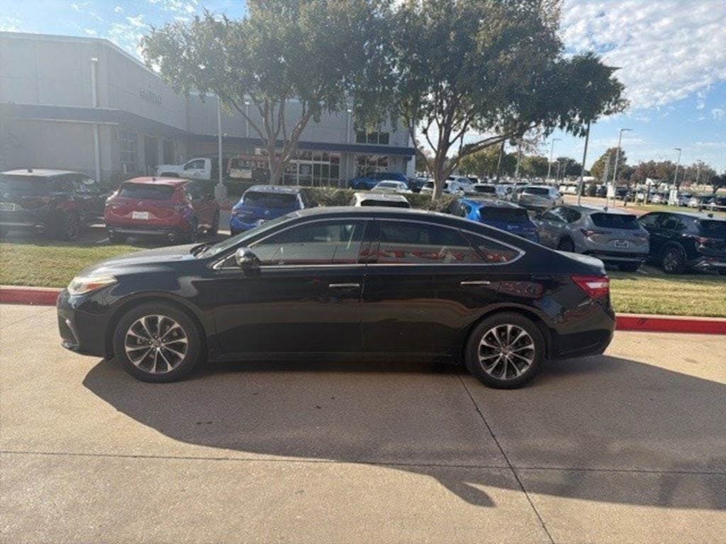 Used 2016 Toyota Avalon XLE Sedan
