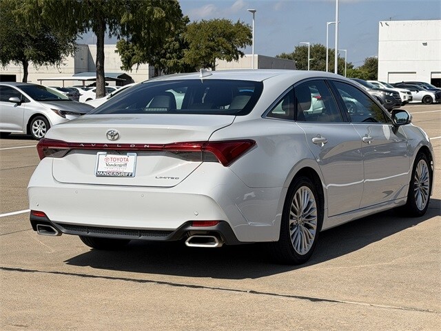2022 Toyota Avalon Limited photo 2