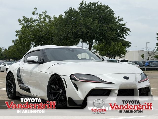 2021 Toyota Supra 2.0's photo