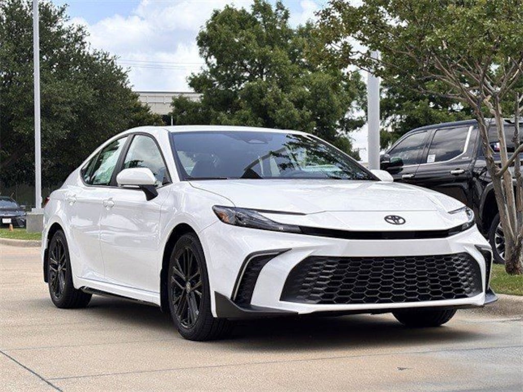New 2026 Toyota Camry SE Sedan