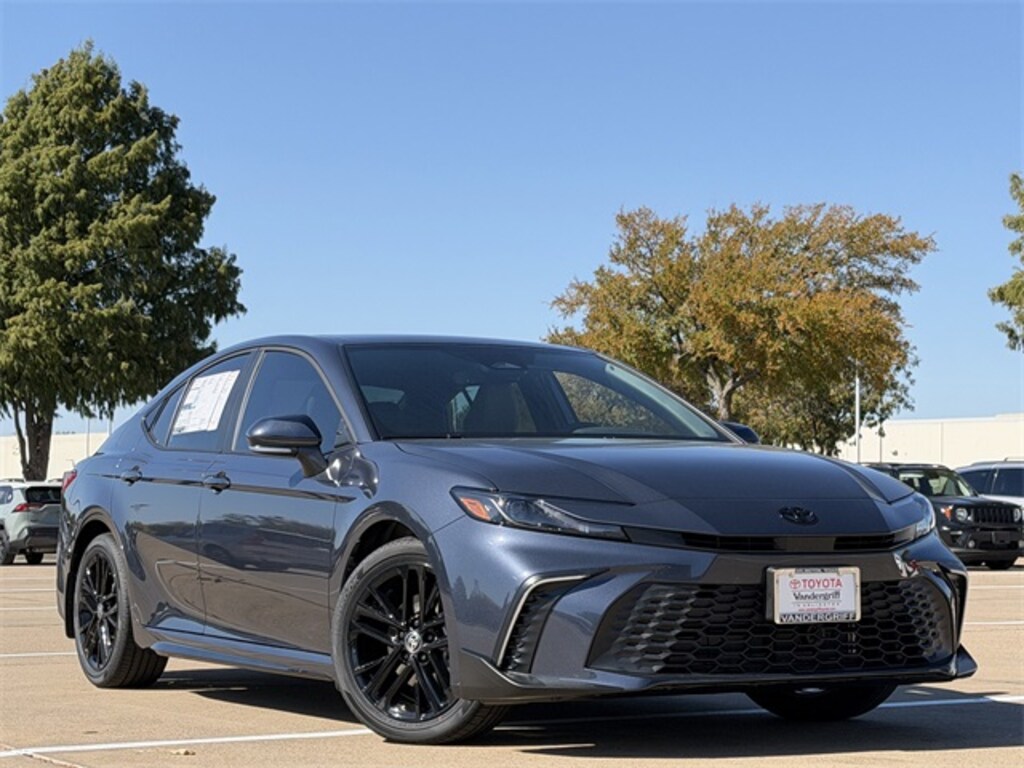 New 2026 Toyota Camry SE Sedan