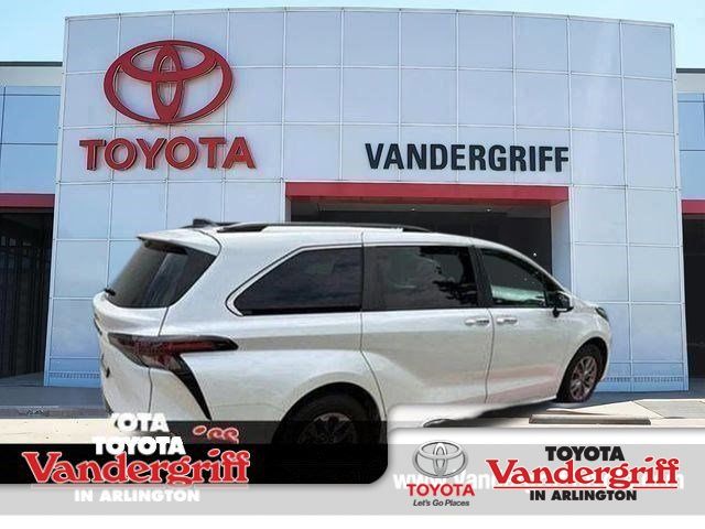 2023 Toyota Sienna XLE 7-Passenger Hybrid FWD's photo