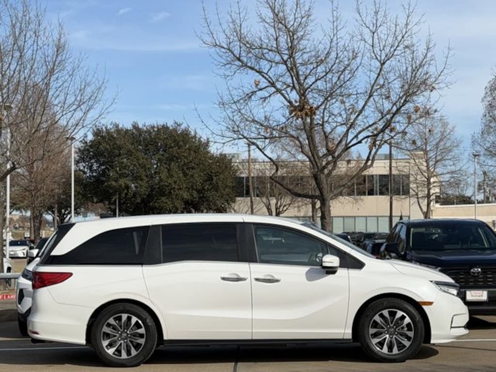 Used 2024 Honda Odyssey EX-L Van