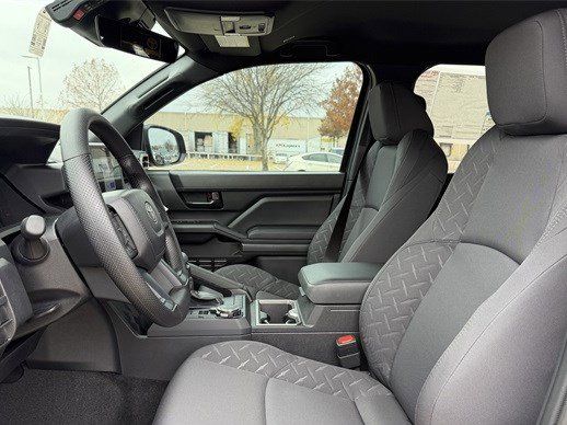 2026 Toyota Tacoma SR5 - Photo 22