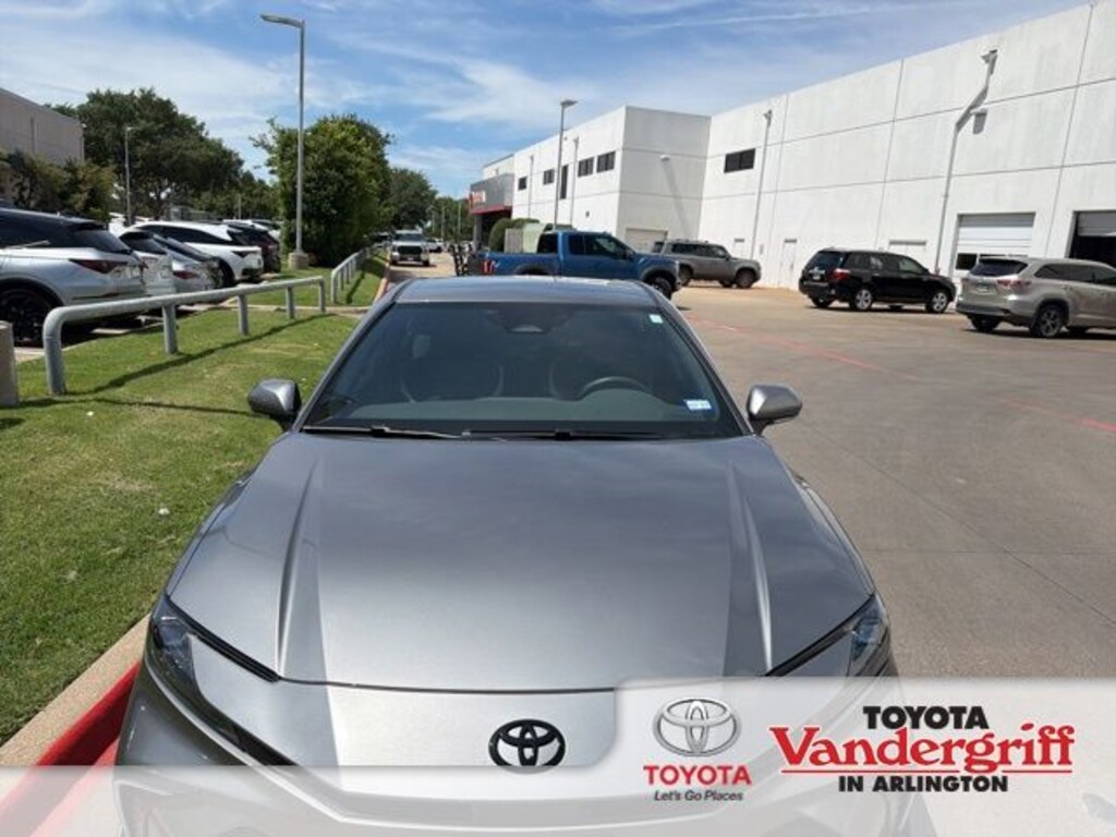 Used 2025 Toyota Camry SE Sedan