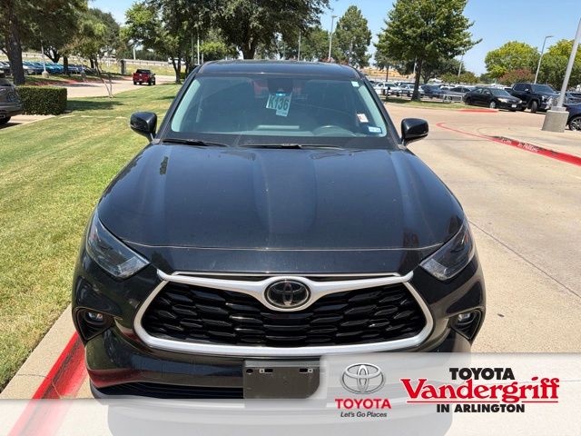 2023 Toyota Highlander SUV 