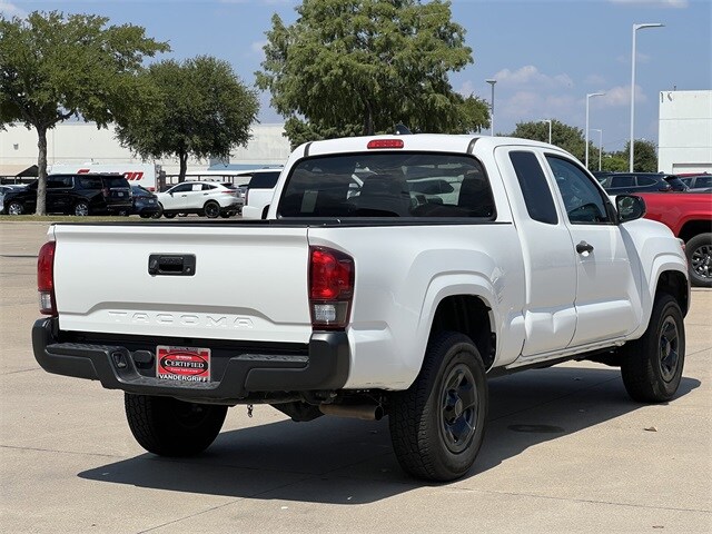 2022 Toyota Tacoma SR photo 4