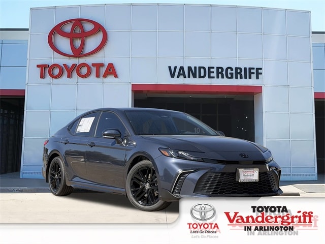 2026 Toyota Camry SE's photo