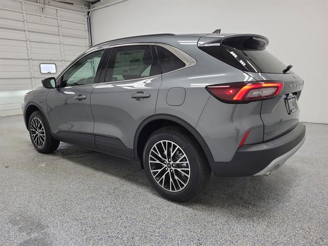 2026 Ford Escape Plug-In Hybrid photo 3