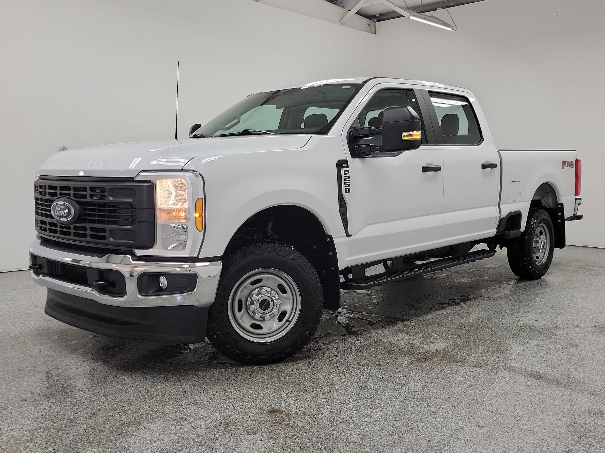 2024 Ford F-250 Super Duty XL's photo