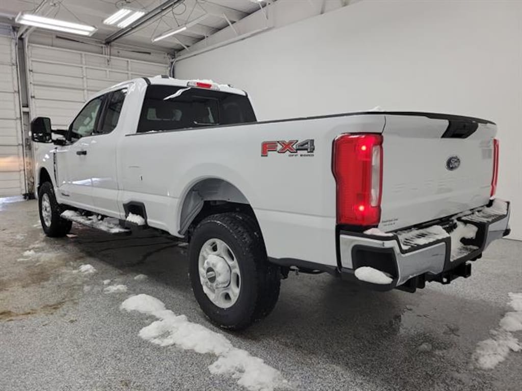 New 2026 Ford Super Duty F-350 SRW XLT Truck Super Cab