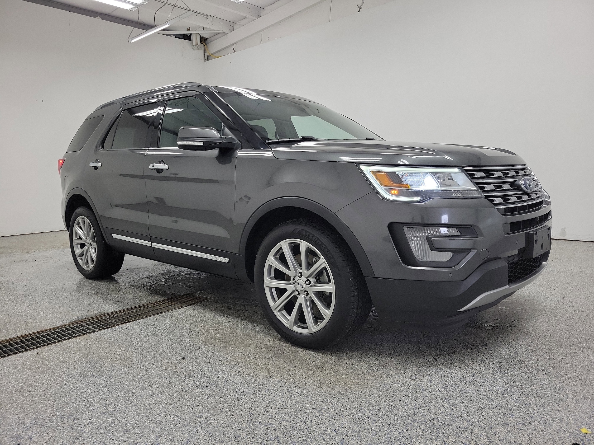 Used 2017 Ford Explorer Limited with VIN 1FM5K8F82HGC68896 for sale in Cedar Springs, MI
