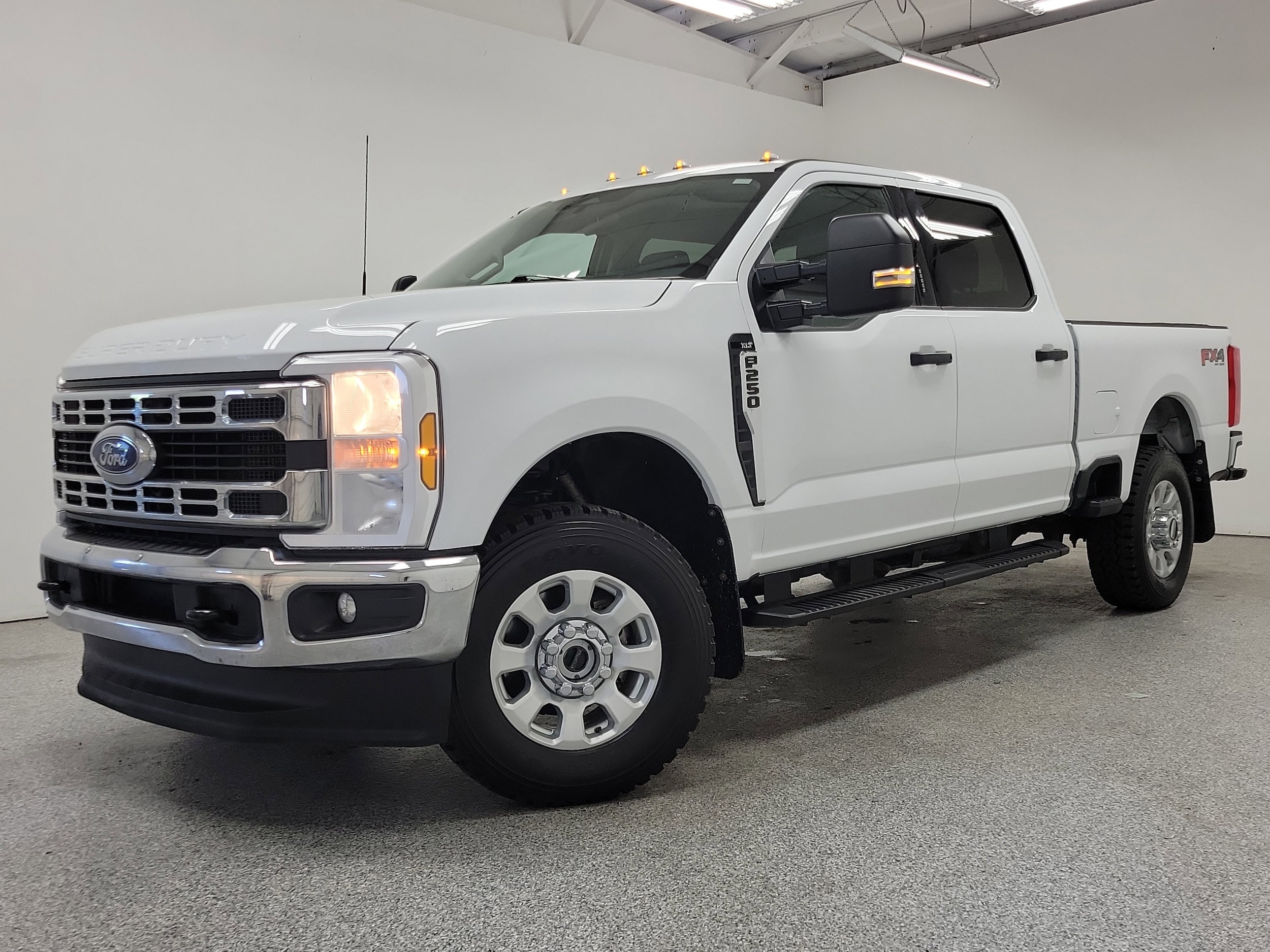 2024 Ford F-250 XLT 4x4 Crew Cab 176 in's photo