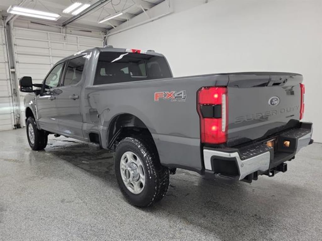 New 2026 Ford Super Duty F-350 SRW XLT TRUCK