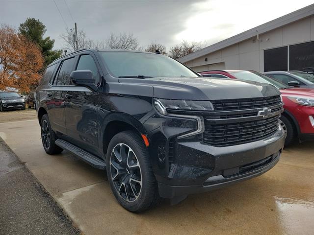 2023 Chevrolet Tahoe RST photo 2