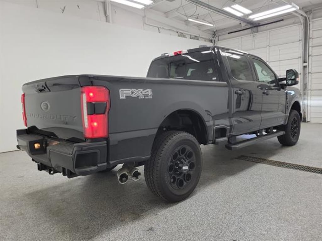 New 2026 Ford Super Duty F-350 SRW Lariat Truck Crew Cab
