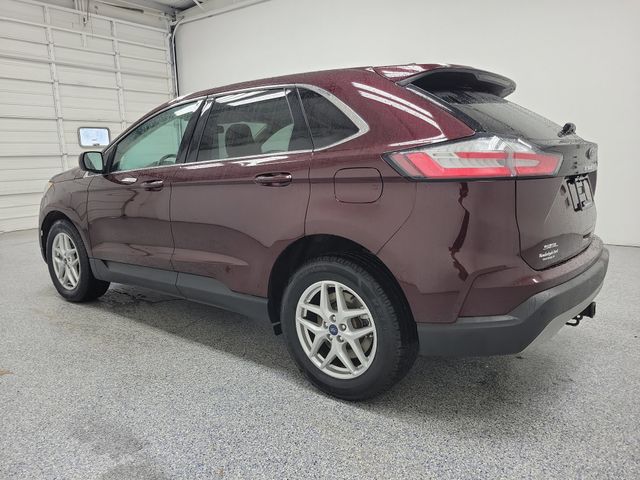 2022 Ford Edge SEL photo 4