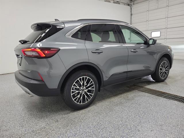 2026 Ford Escape Plug-In Hybrid photo 2