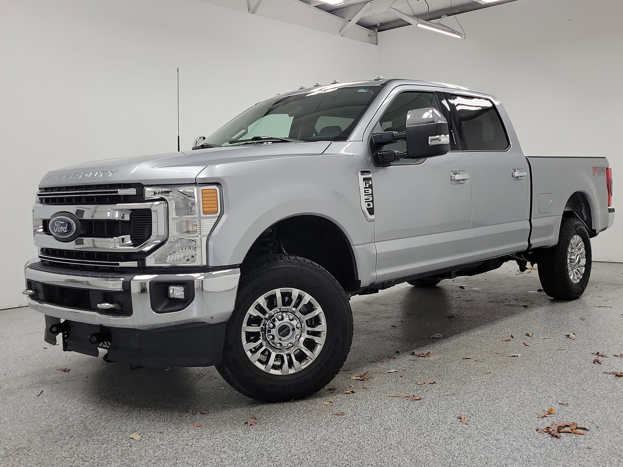 2022 Ford F-350 Super Duty XLT's photo