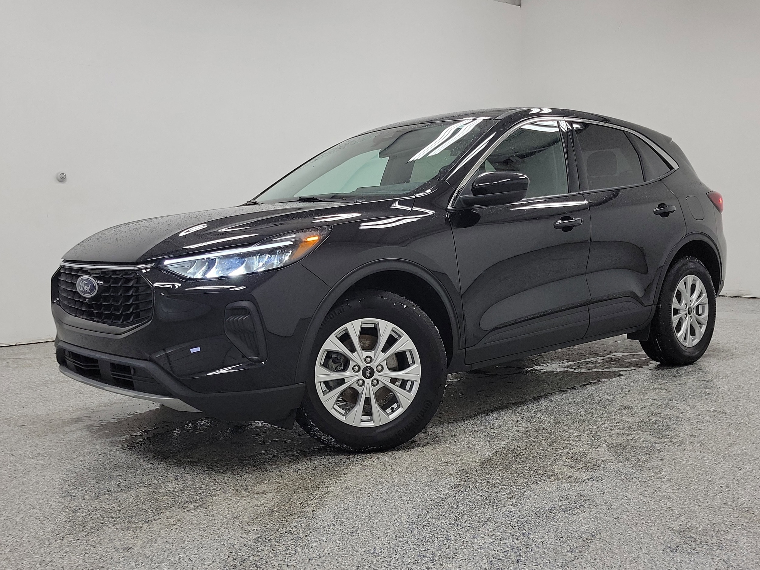 2023 Ford Escape Active's photo