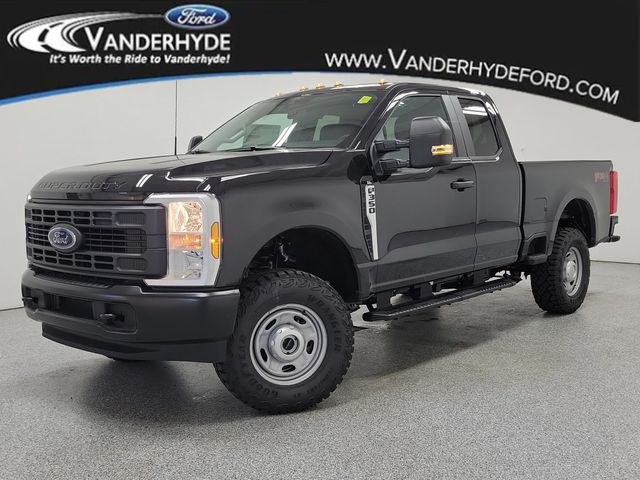 2026 Ford F-350 Super Duty XL's photo