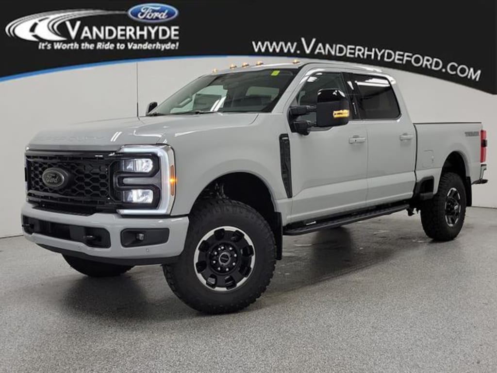 New 2026 Ford Super Duty F-250 SRW Lariat Truck