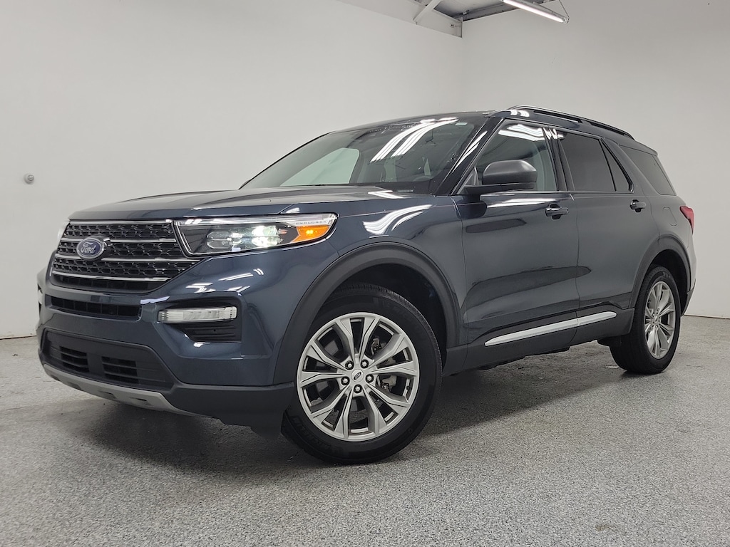 Used 2024 Ford Explorer XLT Sport Utility