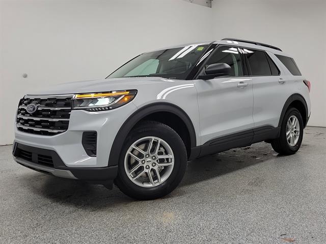 2026 Ford Explorer Active's photo