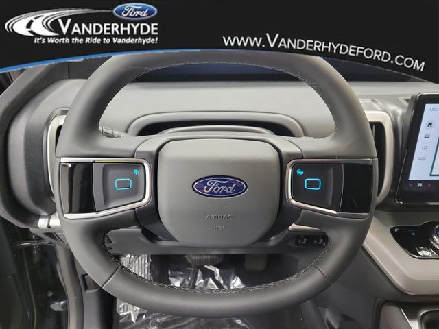 2025 Ford Expedition Active - Photo 25