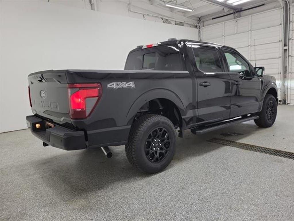 New 2026 Ford F-150 4WD Supercrew XLT Truck SuperCrew Cab