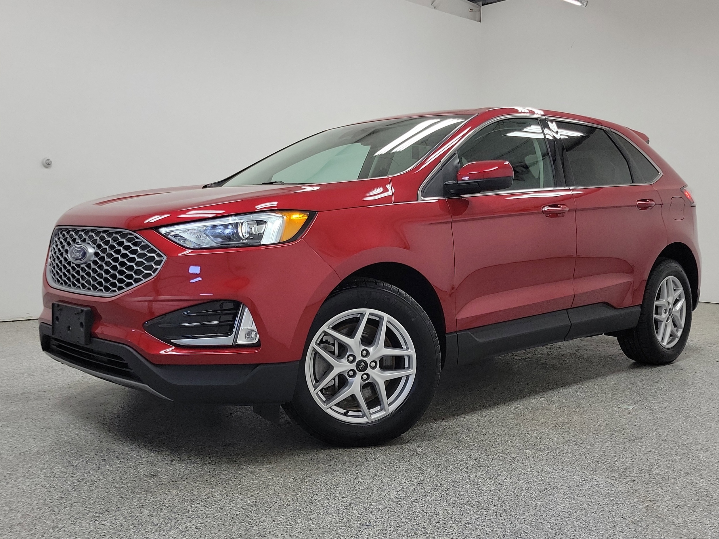 2024 Ford Edge SEL AWD's photo