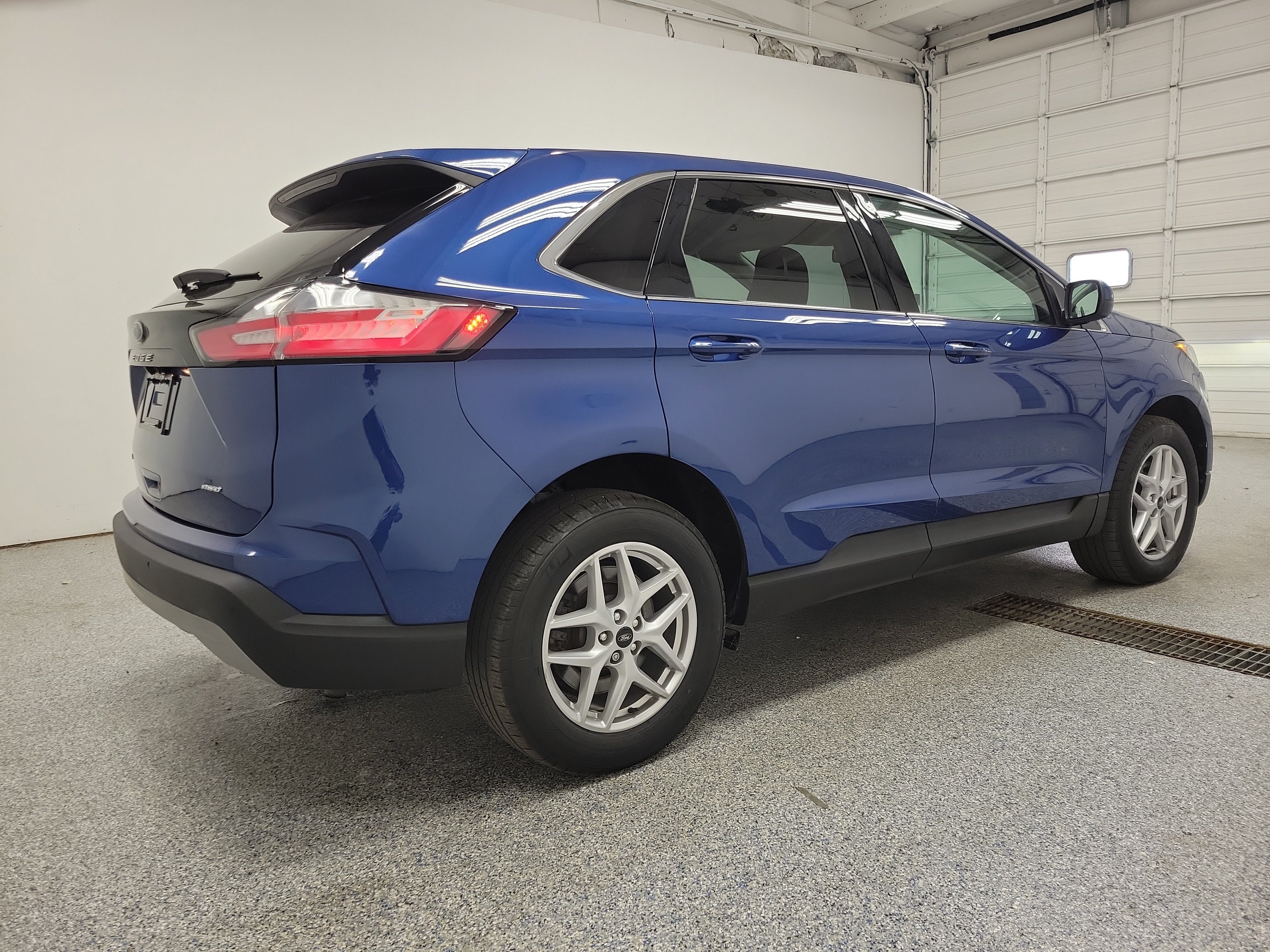 Used 2024 Ford Edge SEL Sport Utility