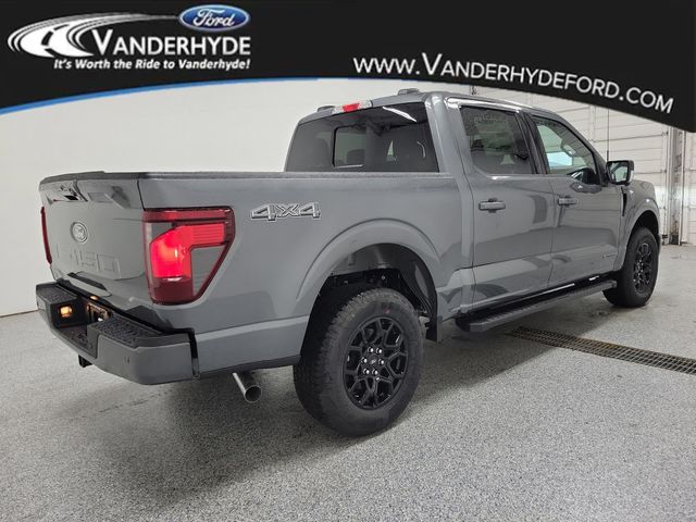 2025 Ford F-150 XLT photo 3