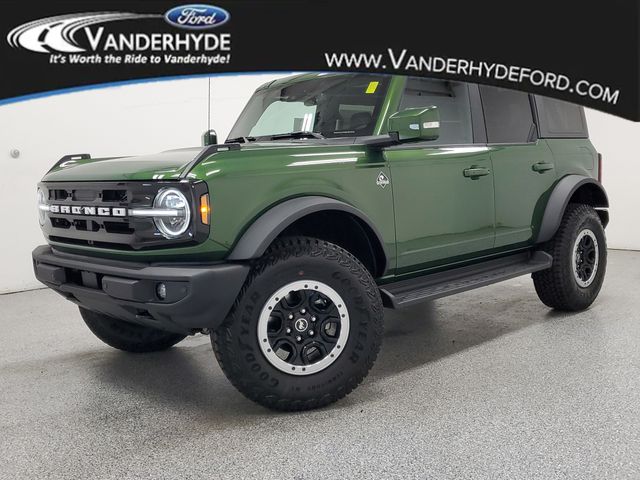 2025 Ford Bronco 4-Door Outer Banks's photo