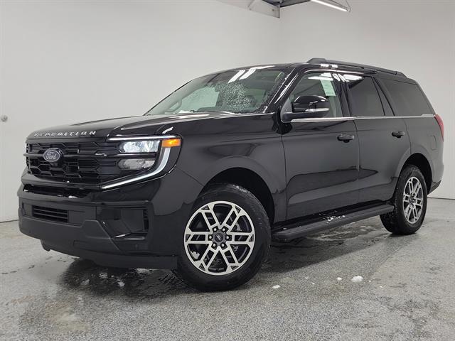 2026 Ford Expedition Active's photo