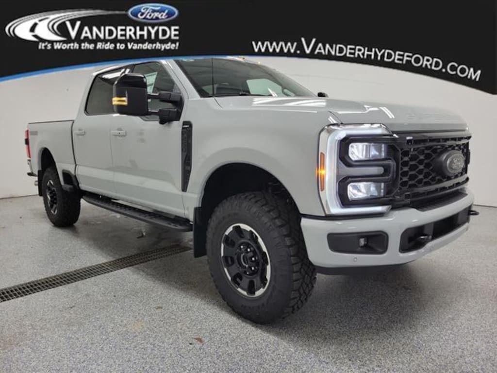 New 2026 Ford Super Duty F-250 SRW Lariat Truck