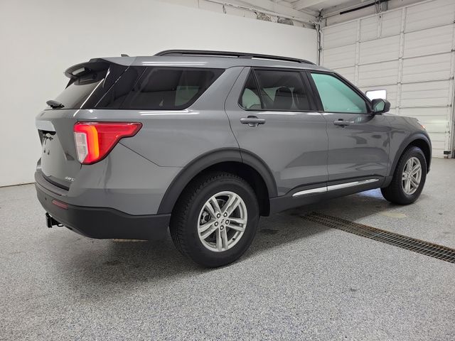 2022 Ford Explorer XLT photo 3