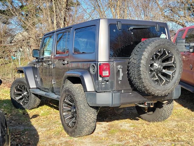 2018 Jeep Wrangler Unlimited Sahara photo 4