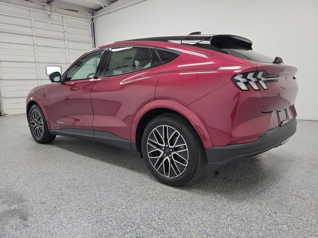 2025 Ford Mustang Mach-E Premium photo 4