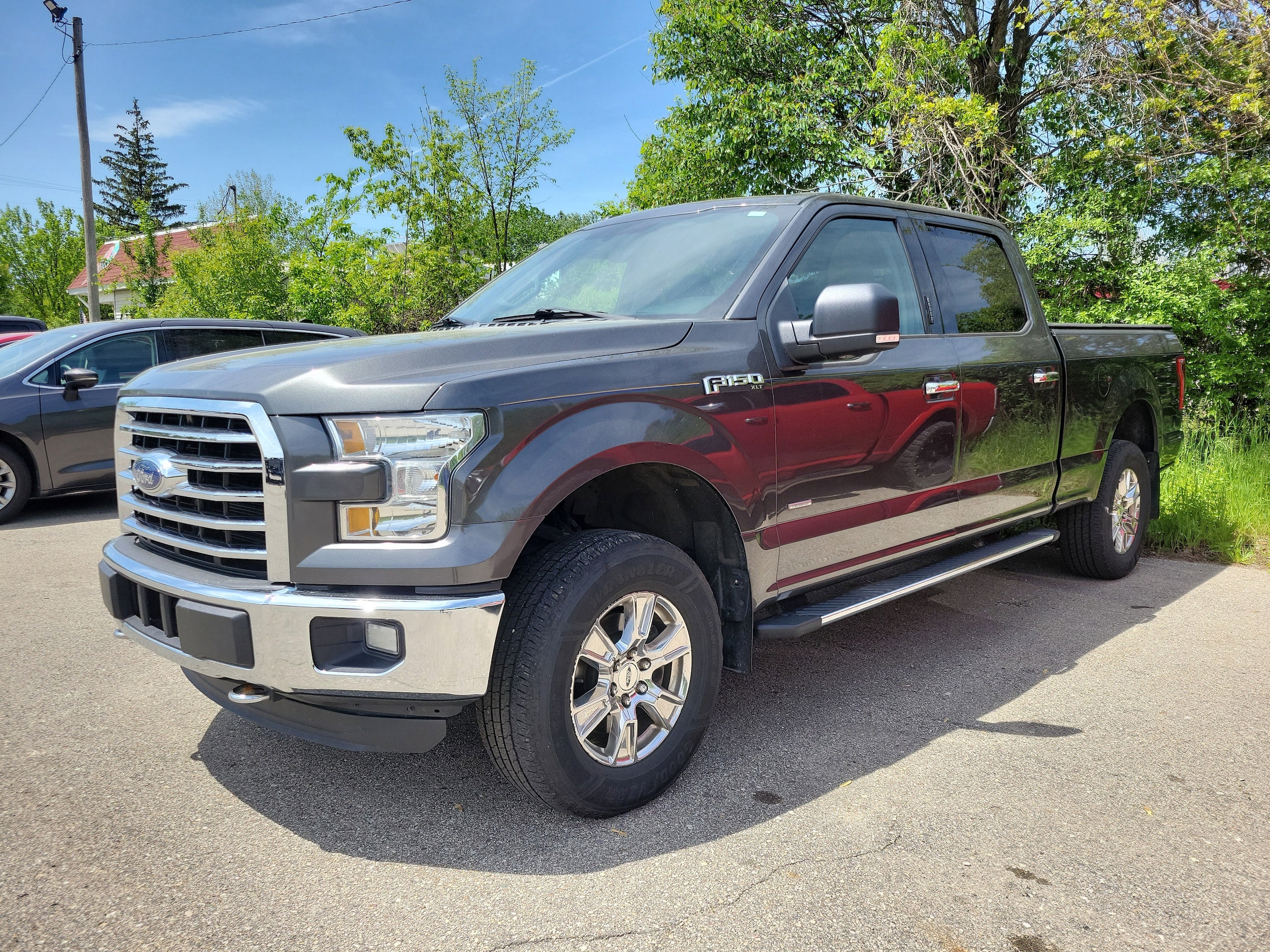 2015 Ford F-150 XLT 4x4 SuperCrew 145-in's photo