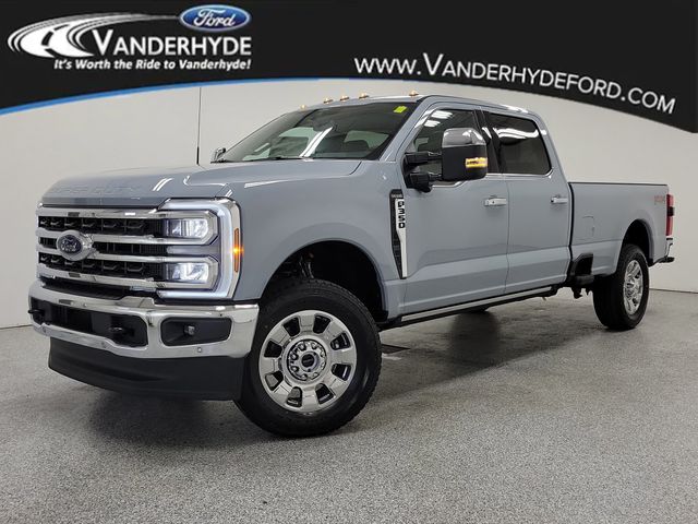 2026 Ford F-350 Super Duty King Ranch's photo