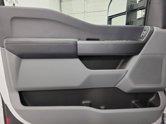 2026 Ford F-350 Super Duty XL - Photo 16