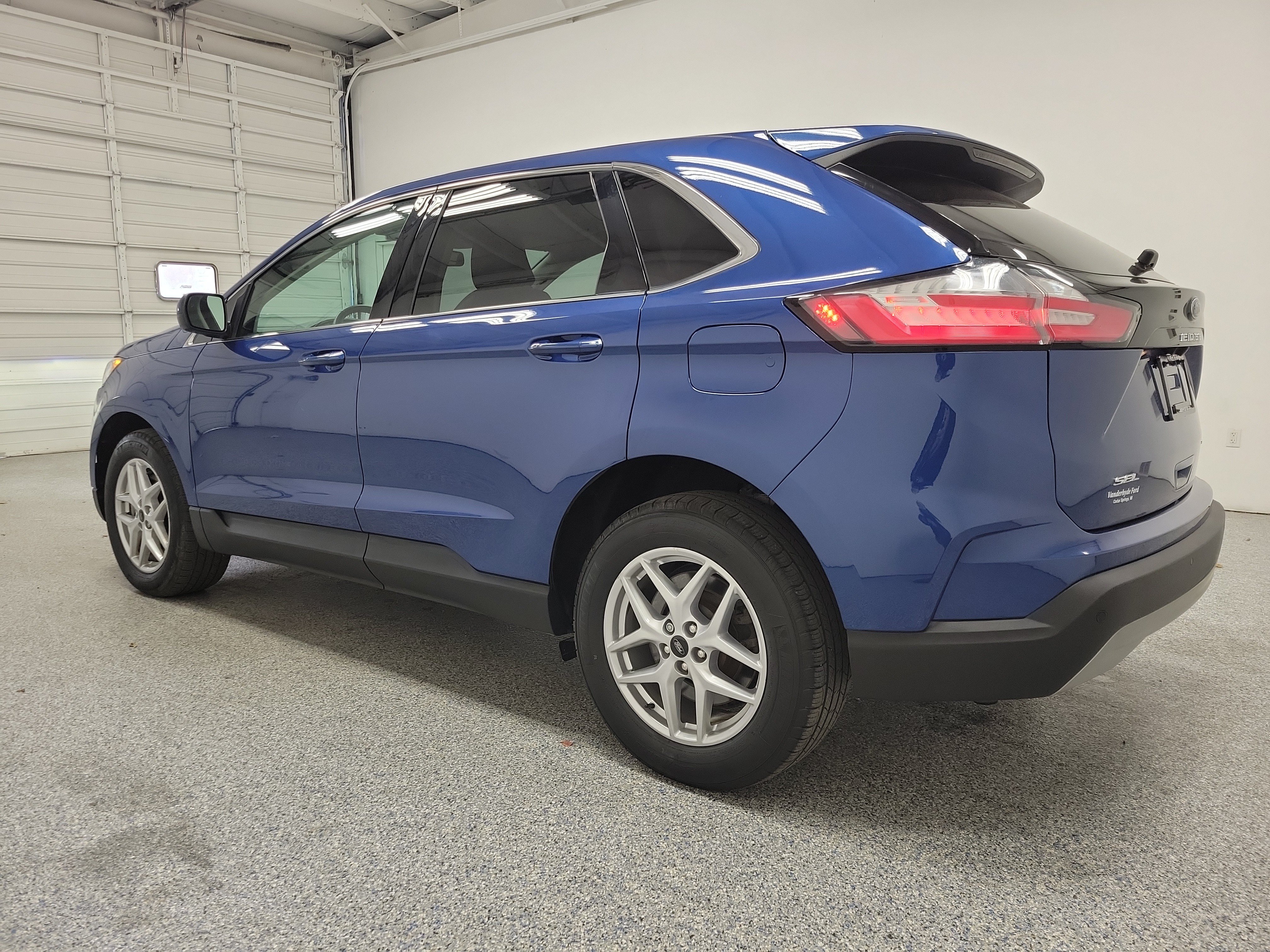 Used 2024 Ford Edge SEL Sport Utility