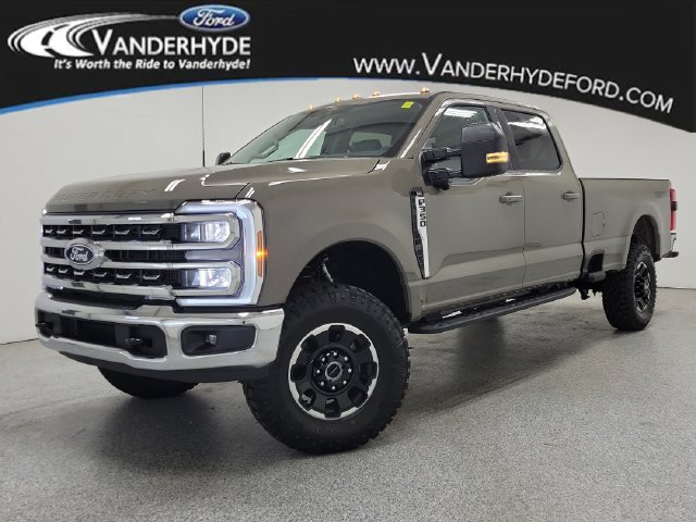 2027 Ford F-350SD XLT Truck