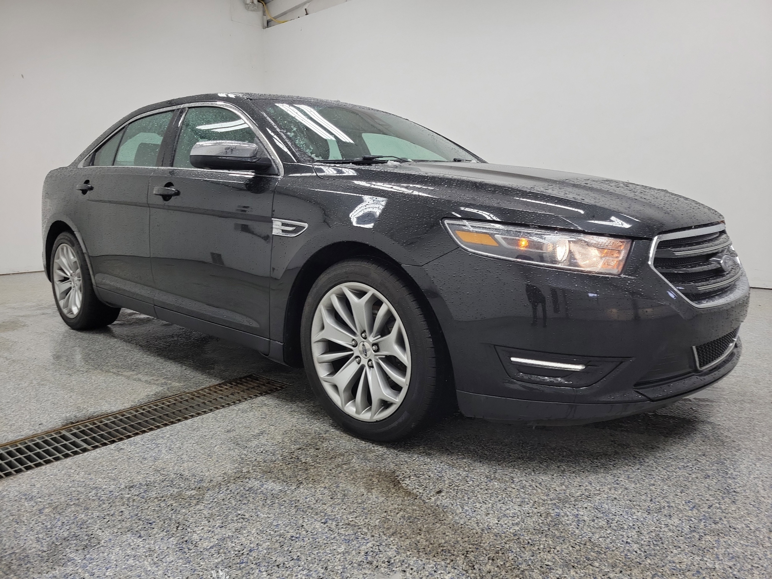 Used 2015 Ford Taurus Limited with VIN 1FAHP2F82FG188436 for sale in Cedar Springs, MI