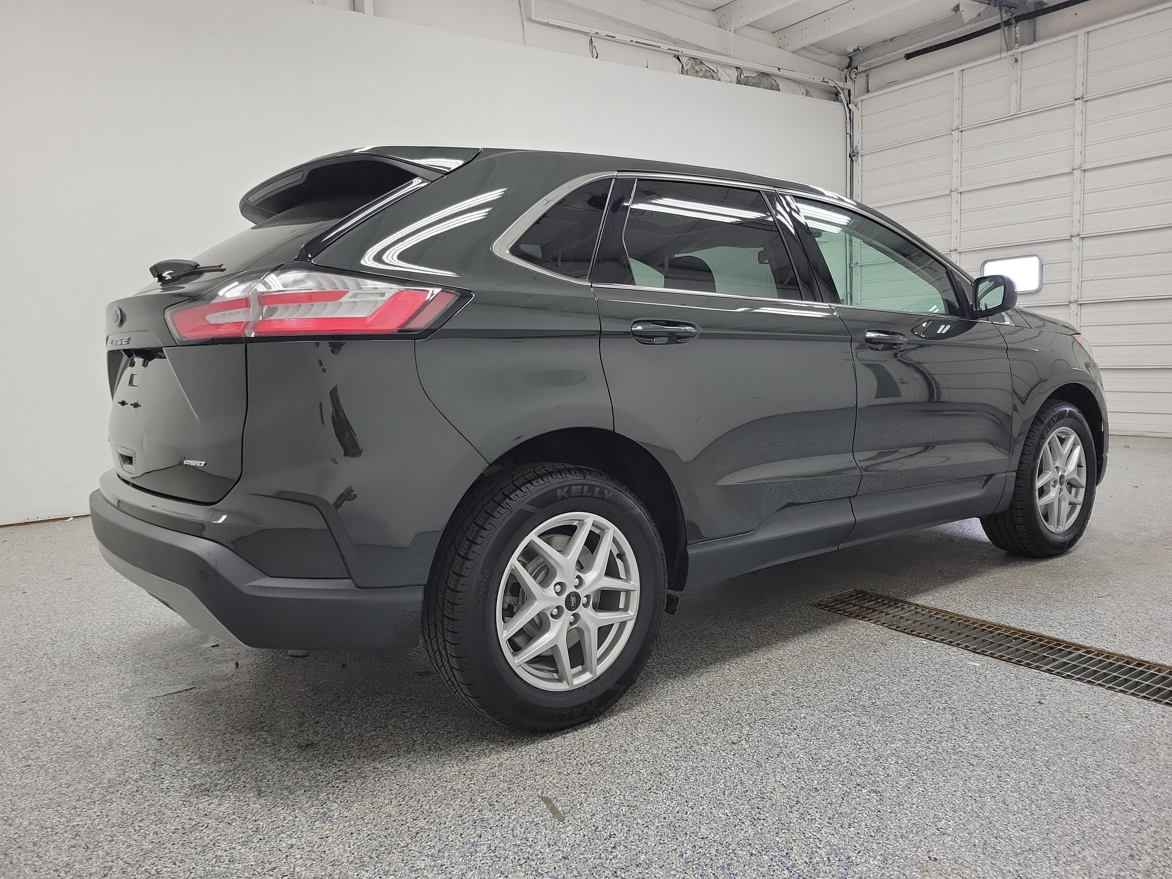 Used 2023 Ford Edge SEL Sport Utility